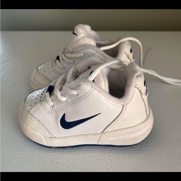 Nike Baby Shoes - Picture 2 of 3
